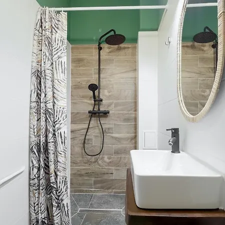 Niron Dom Z Papieru Nairobi Lejlighed