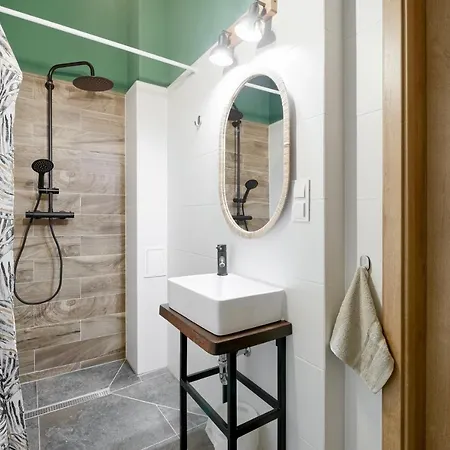 Niron Dom Z Papieru Nairobi * Piła