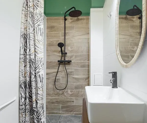 Niron Dom Z Papieru Nairobi Apartment